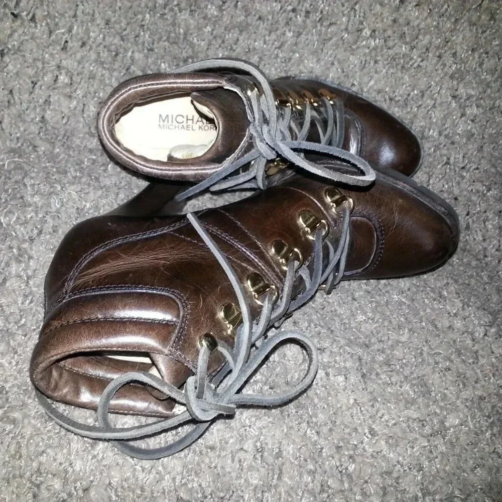 MICHAEL KORS-Winter War Lace Up Ankle Boots-Brown